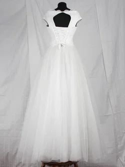 Hochzeitskleid - 03 - Atelier Irvalda (Wien) - Gr. M - Bild 3