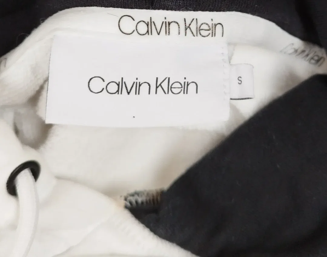 Calvin Klein, Hoodie, weiß, Gr. S  – Bild 4