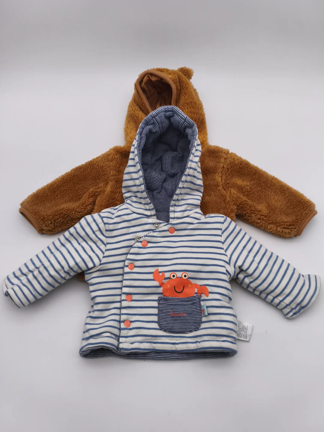 2 Jäckchen, Baby-Jacken Gr. 50/56 – Bild 1