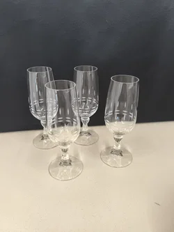 4 geschliffene Sektgläser, retro, Vintage - Bild 3