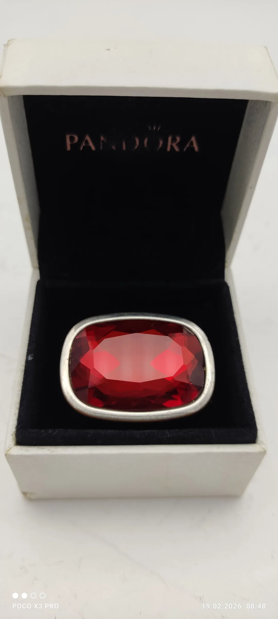 Vintage Ring mit rotem Stein - Bild 1