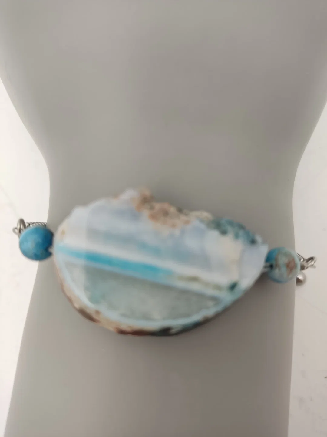 COCCINELLE Gliederkette-Armband mit Achat-Anhänger in Schachtel | Italienischer Chic – Bild 7