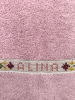 Handtuch handbestickt "Alina", neu – Vorschau 2