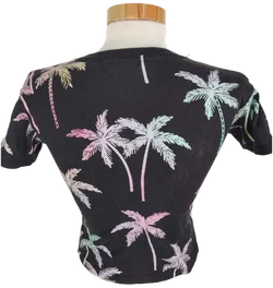 T-Shirt, kurzarm mit Rundhalsausschnitt, schwarz mit Aufdruck, Größe 34 (geschätzt) - Bild 3