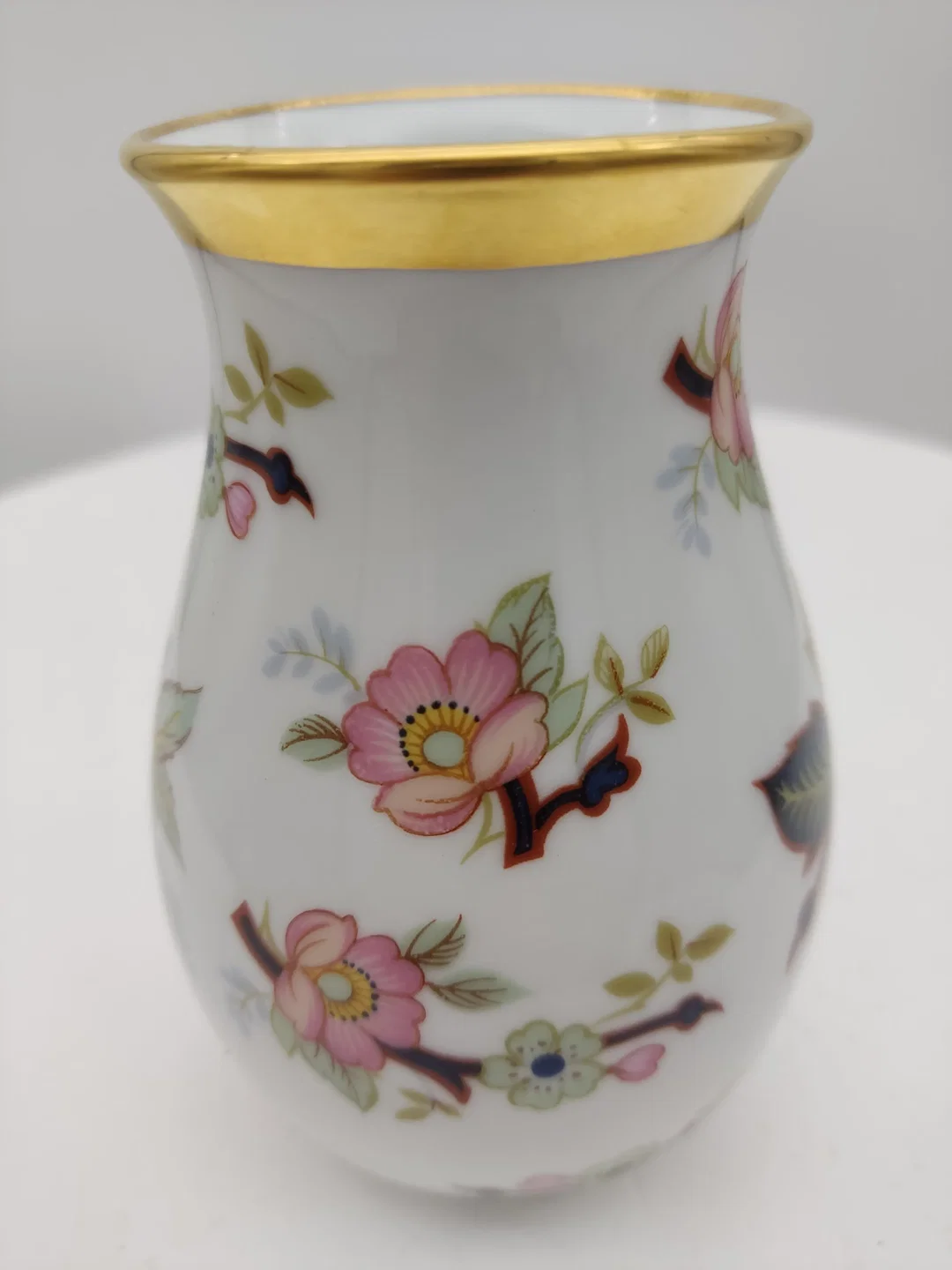 Vase von Royal Porzellan Bavaria mit Blumendekor und Goldrand  – Bild 8