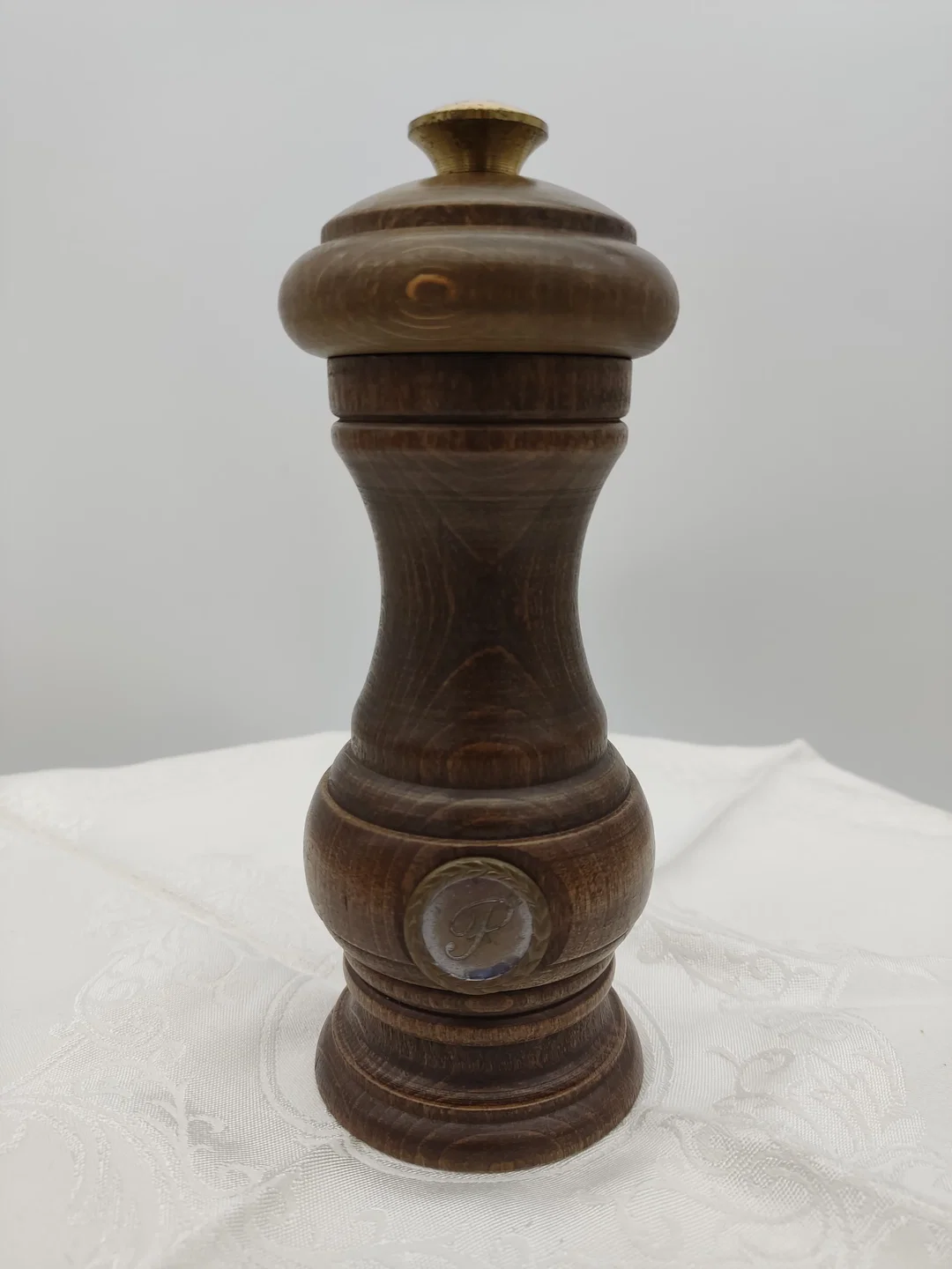 Zassenhaus Holz-Pfeffermühlen, Metall-Emblem | Küchen-Erbstück mit Patina - Bild 4