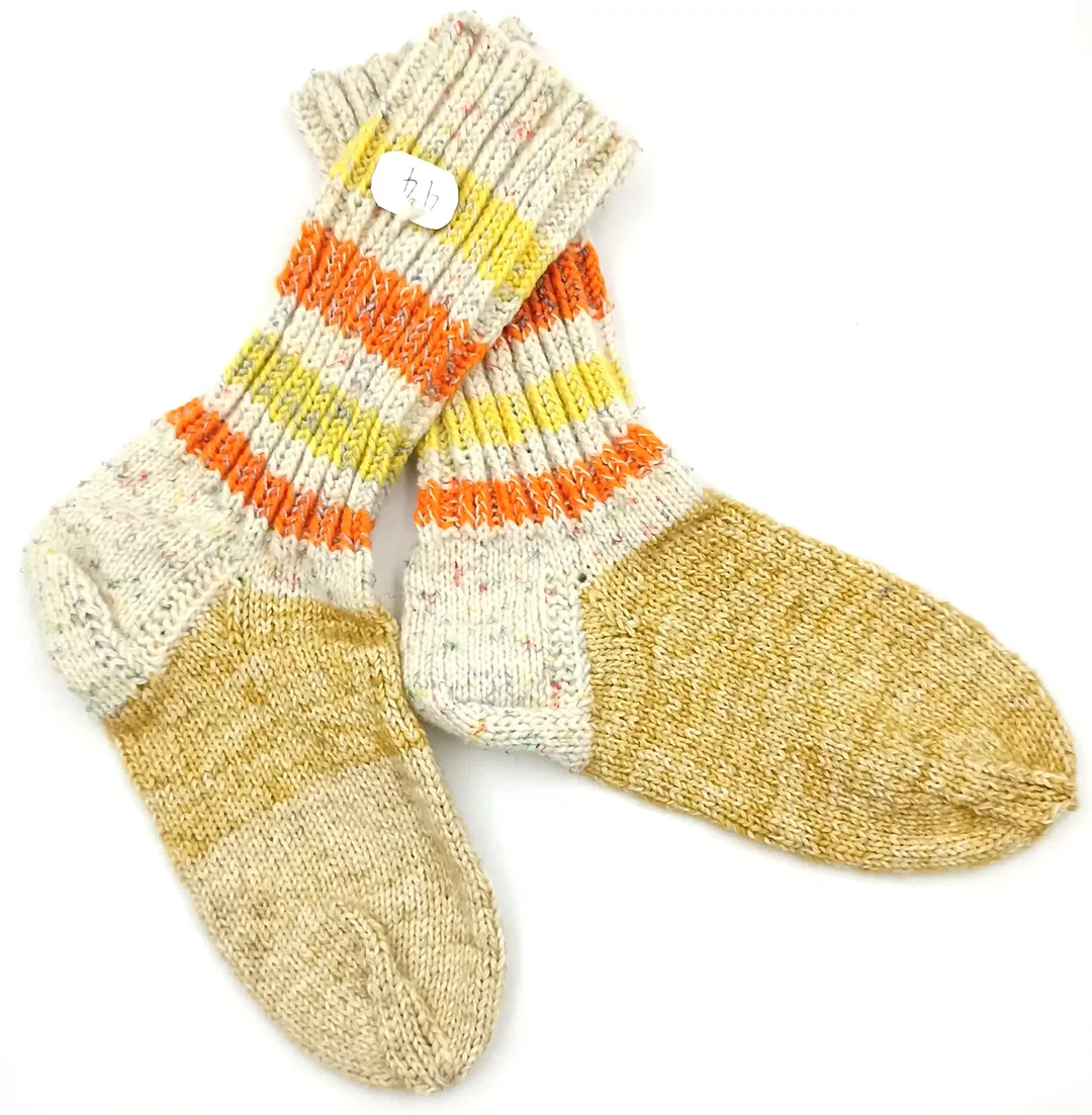 Handgestrickte Wollsocken Gr. 44 - Bild 4