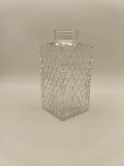 Quadratische Motivflasche, Glasflasche mit Diamantschliff, Vase, Deko – Vorschau 1