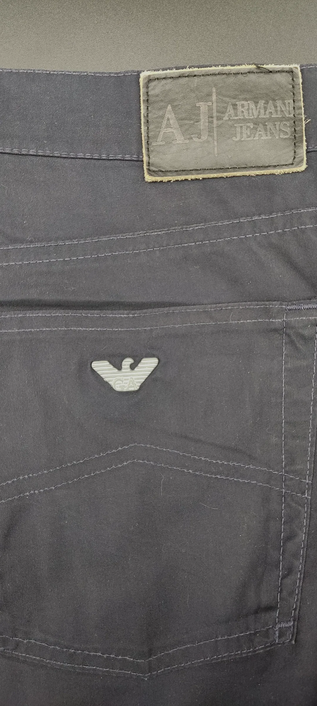 Armani Herren Hose dunkelblau Gr. 40 – Bild 3