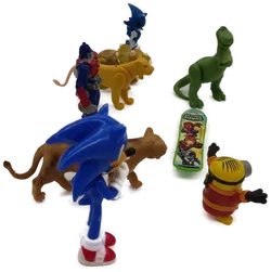 8 Spielzeugfiguren + Skateboard - Bild 5