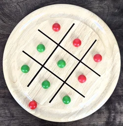 TIC - TAC - TOE - Gesellschaftsspiel - PINTOY – Vorschau 2