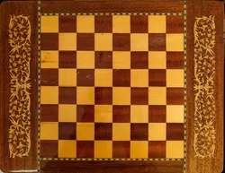 Schach-/Spieltisch mit Intarsien & Stauraumfach 45×35 cm, H 50 cm - Bild 4