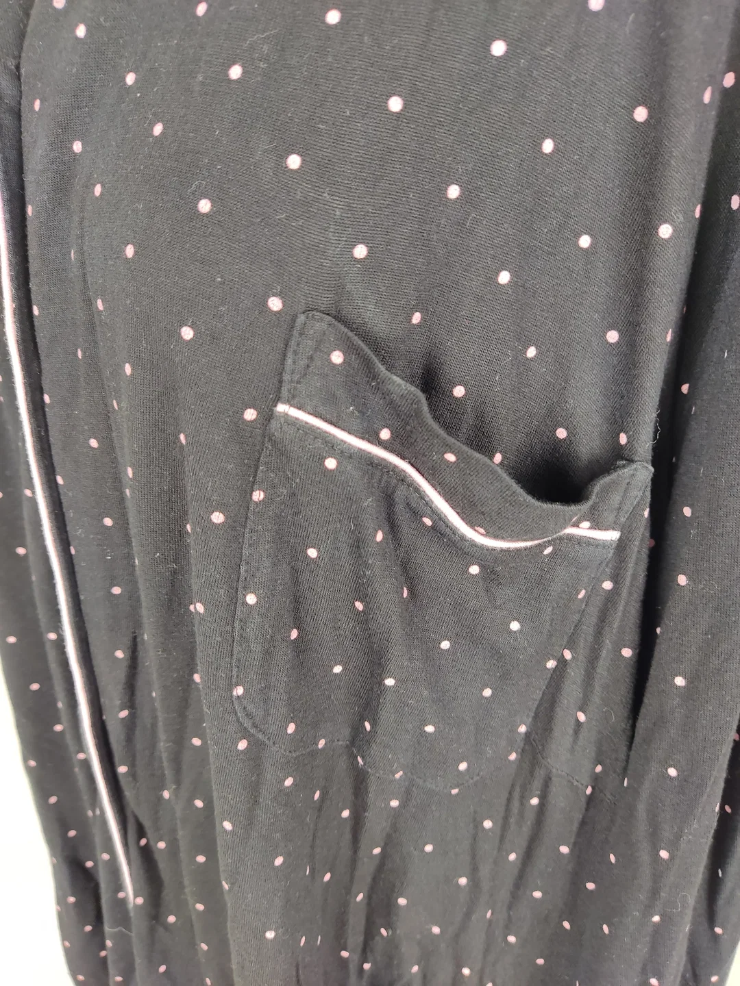 Pyjama "C&A", langarm mit Kragen, schwarz/gemustert mit Taschen, Größe XXL – Bild 2
