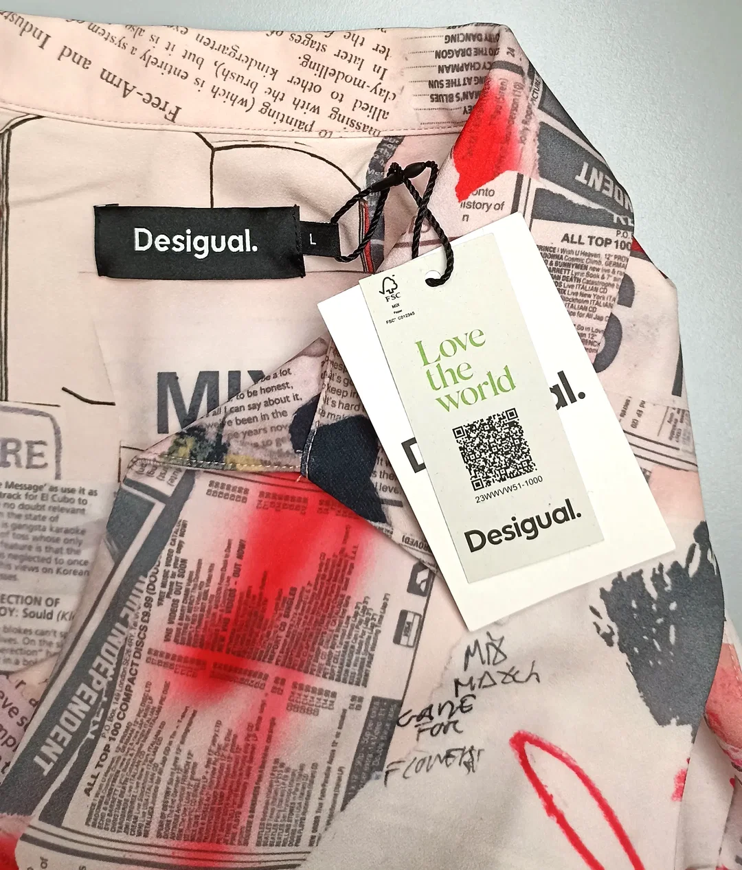 Desigual Damen Midikleid mit Zeitungsmuster Gr. L – Bild 5