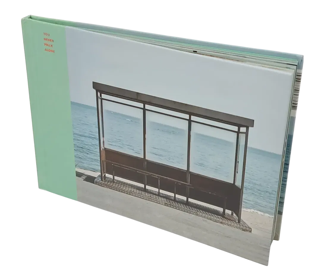 K-Pop - BTS - You never walk alone - Fotobuch mit CD - Bild 1