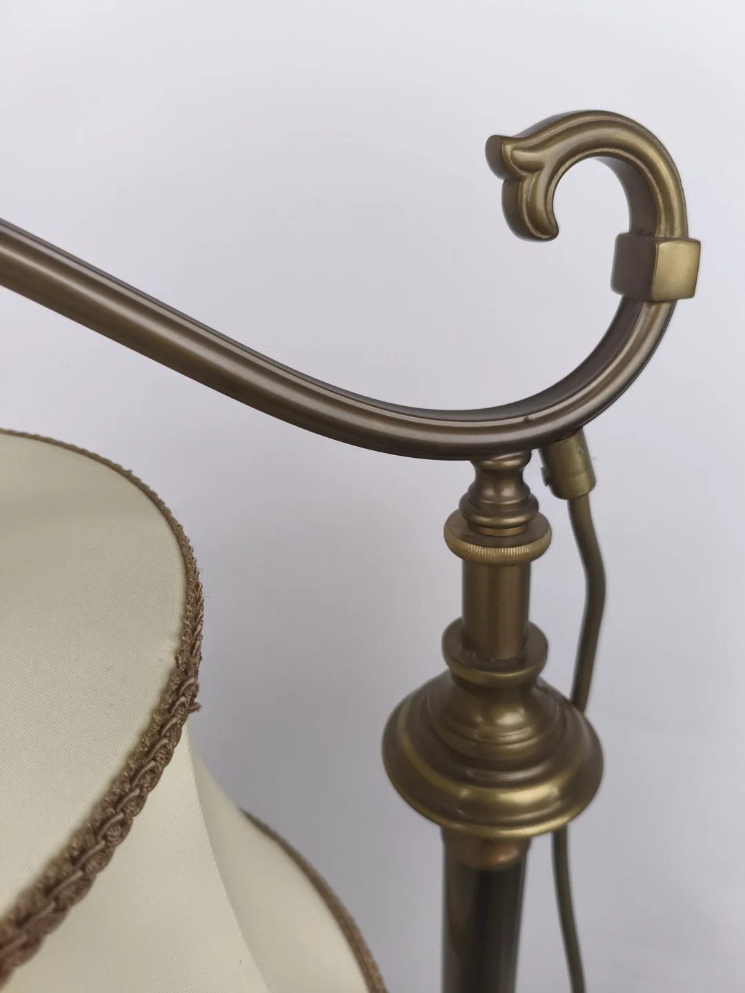 "OMI" Stehlampe im Retrolook mit Stoffschirm – Bild 3