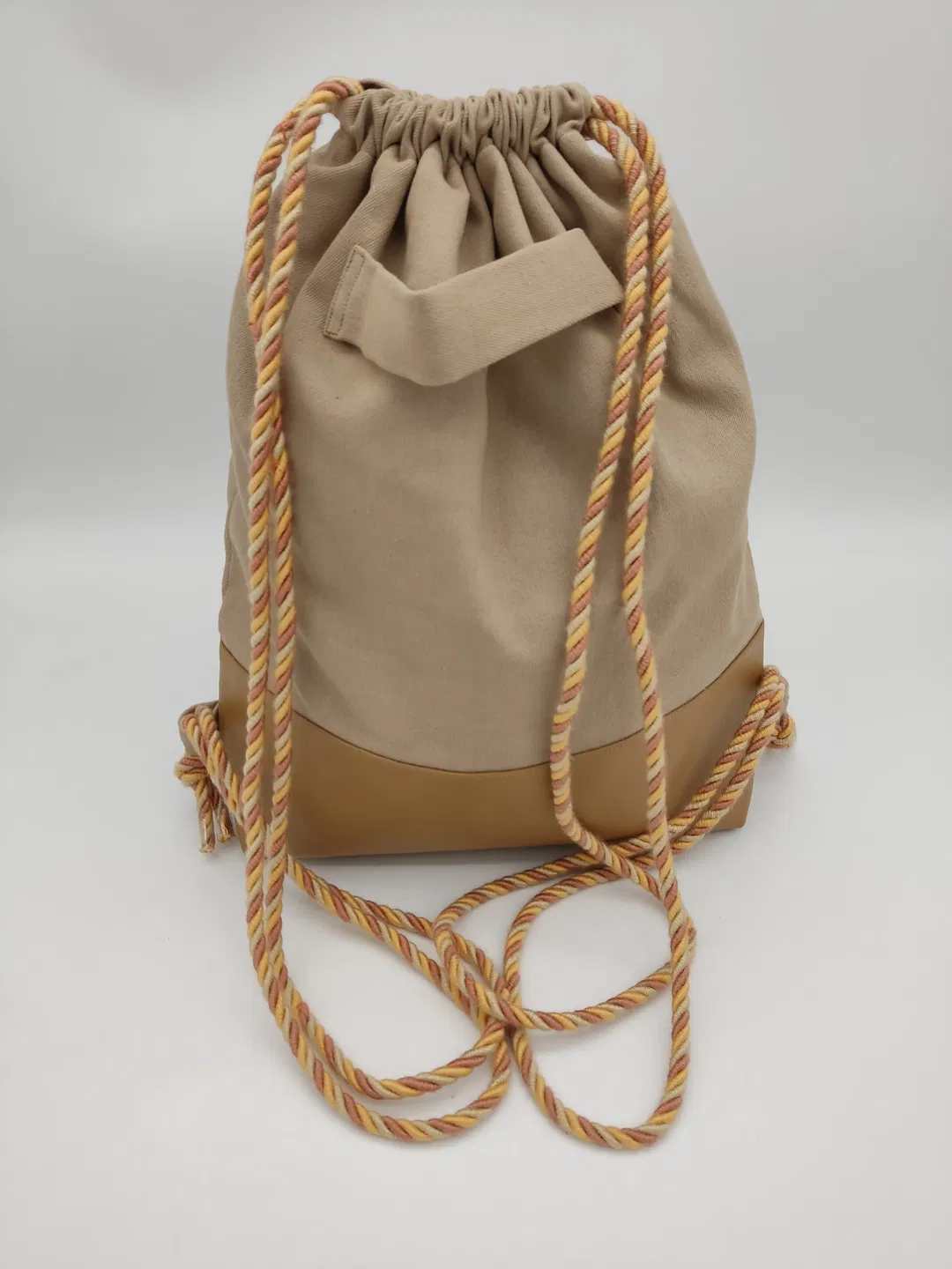 Handgefertigte Tragtasche/Rucksack aus Stoff - Bild 1