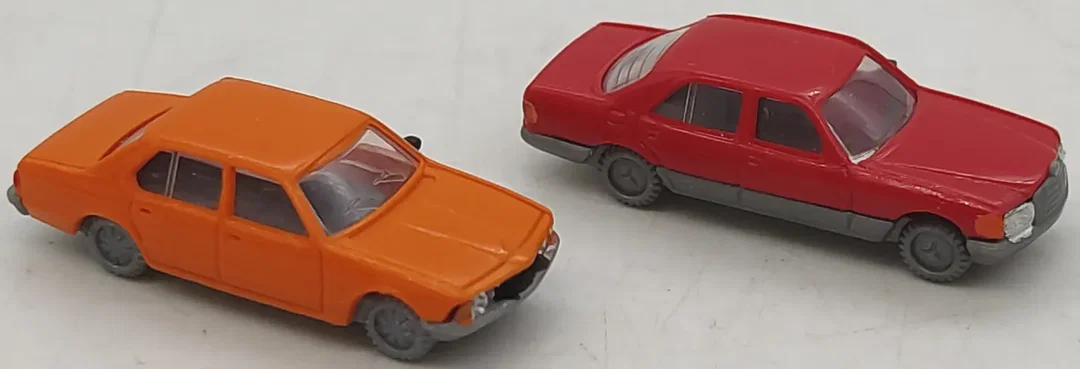 Fleischmann Spur N 2 Stück Piccolo 9812 Modellautos Mercedes 500 und BMW 745 ohne Verpackung – Bild 3