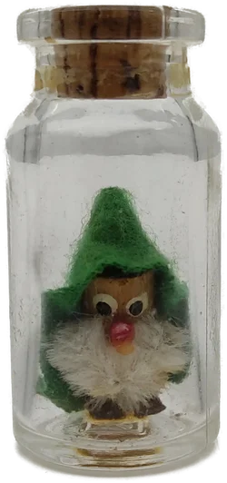Skandinavische Miniatur-Wichtelfigur in Glasflasche | Geschenkidee - Bild 1