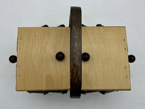 Vintage-Nähkästchen aus Holz – Bild 2