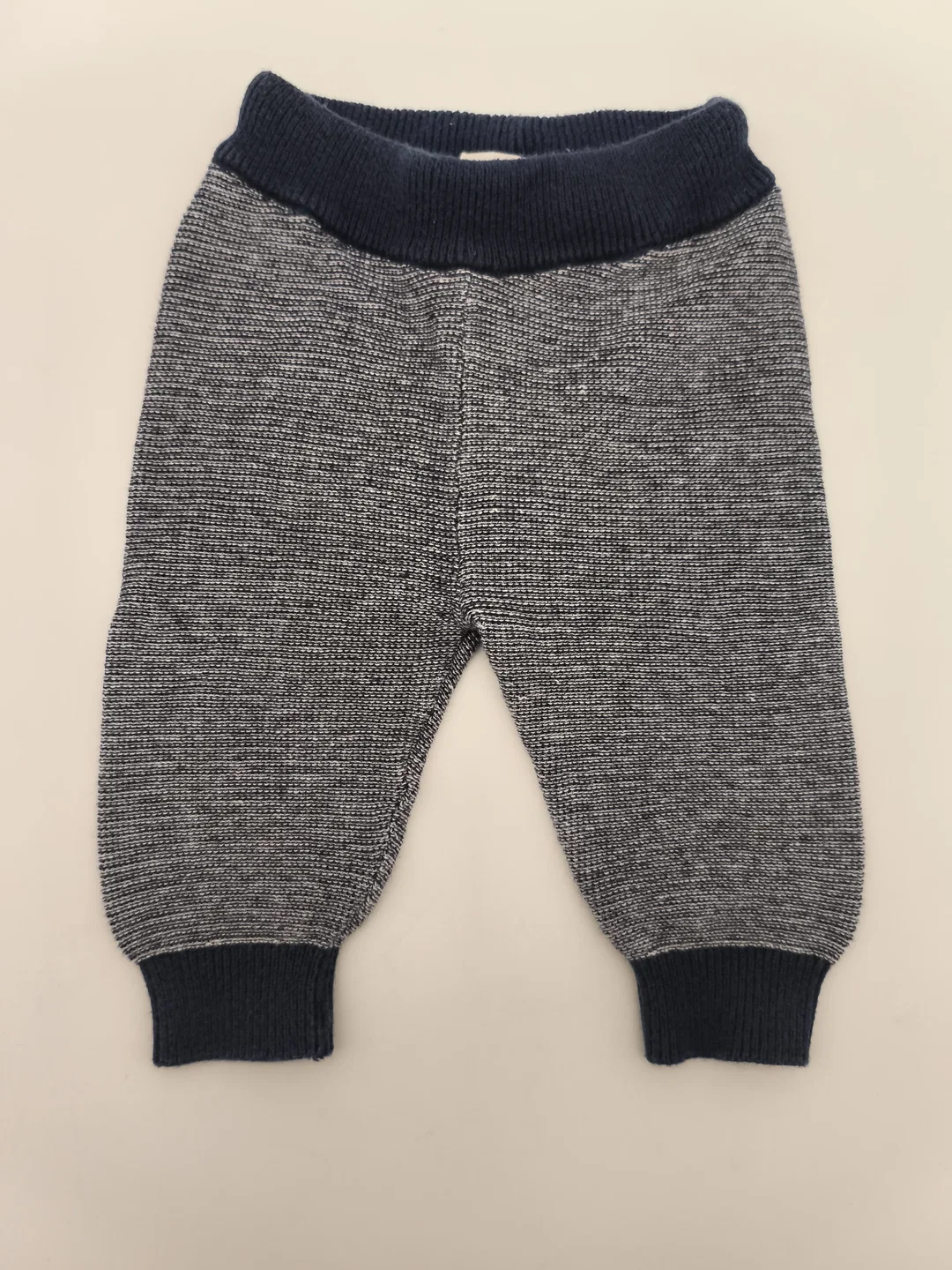 7 Stk. Babyhosen und Shirts, Gr. 50/56 – Bild 7