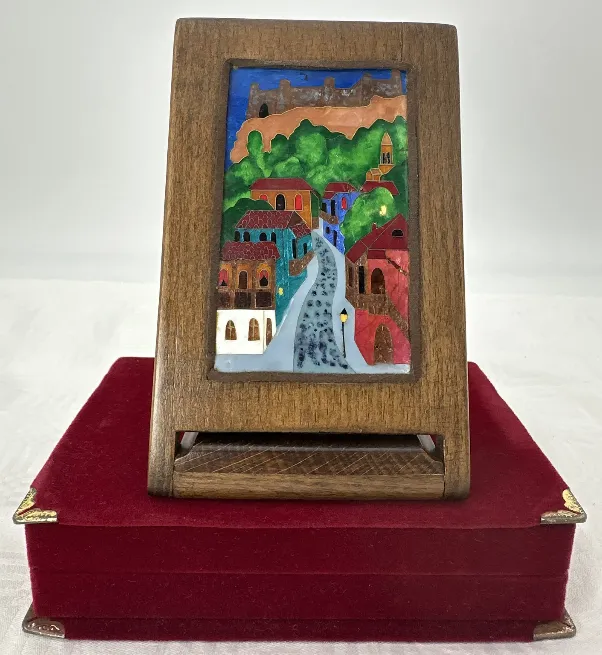 Dekoratives Miniaturbild mit Holzgestell – Bild 1