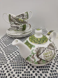 Porzellan 'Green Tee'-Set (Kanne, 3 Tassen mit Unterteller) von Paula Scaletta | Designer-Schatz - Bild 9