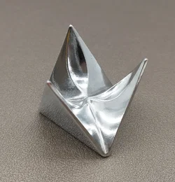 Eierbecher Alessi Roost, Design Adam Goodrum Metall | Skulpturaler Blickfang - Bild 2