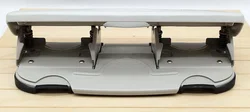 Leitz, Doppellocher, Metall-robust und praktisch  – Vorschau 2