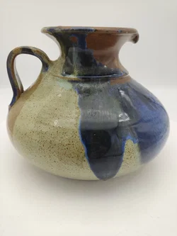 Steinzeug Karaffe von Bandi, Feistriz Österreich, handgetöpfert, handgemalt. D 22 cm / H 16,5 cm – Vorschau 3
