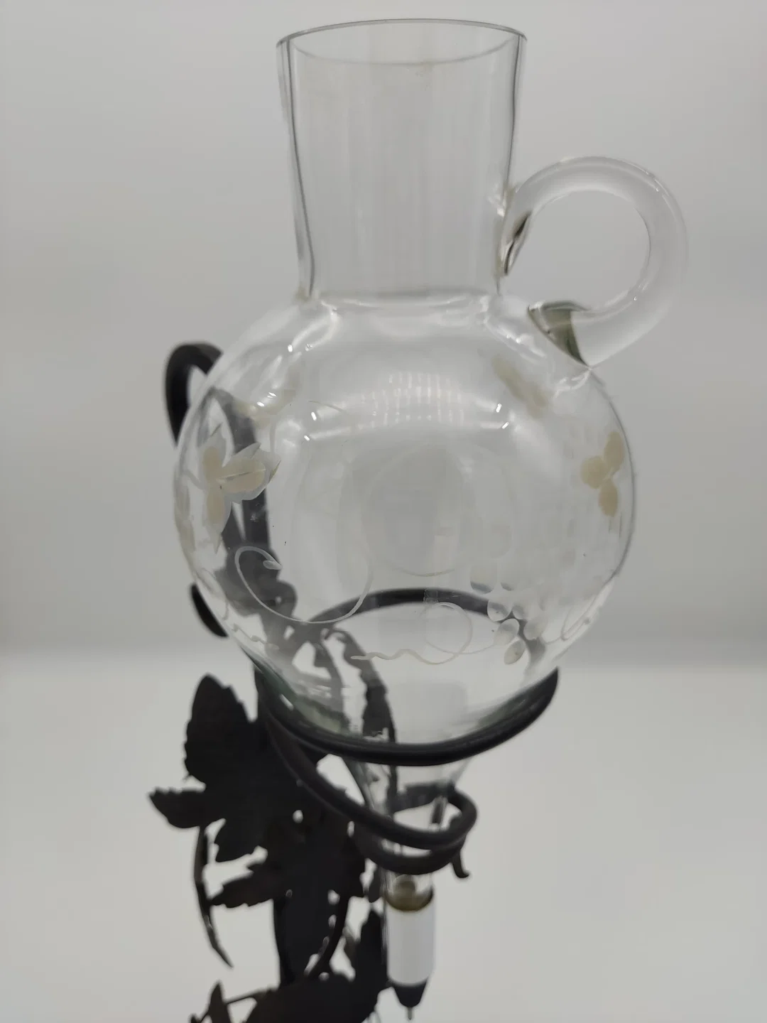 Wein Dekanter "Weinlaub", schwarz mit Glaskaraffe, Größe ca. 50 x 25 cm – Bild 3