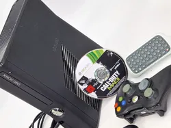 Microsoft Xbox 360 S Set - Xbox 360 Slim Konsole mit 3 Controllern, Chatpad und Zubehör - Bild 3