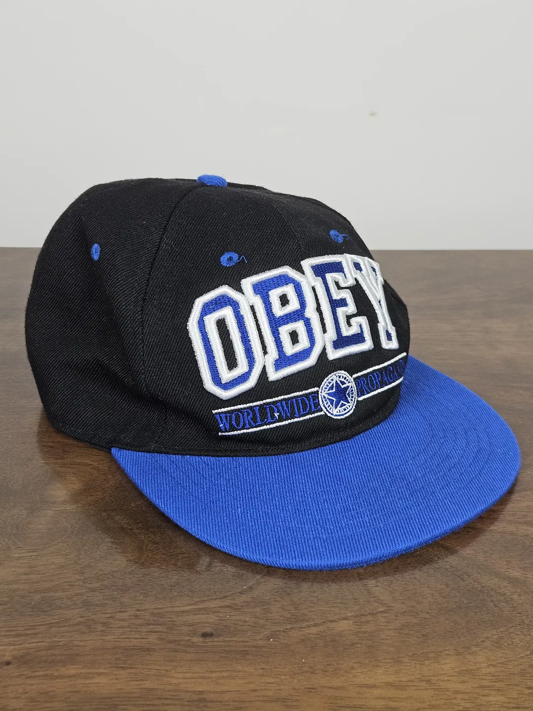 OBEY Snapback Kappe, schwarz/blau - Bild 1