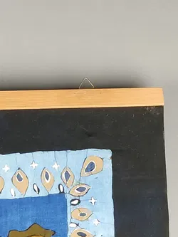 Vintage Batiktuch / Wandteppich mit Holzrahmen  - Bild 4