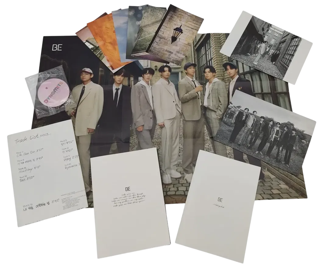 K-Pop - BTS - Be - Album - Deluxe Edition OHNE Audio CD! - mit einem Gruppenbild, 6 Motivkarten, einem Dynamite Button, Fotobuch, Be - Making Book und 2 Poster - Bild 1
