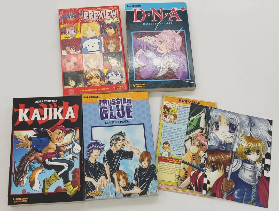 Buch Carlsen Comics Manga-Box (3 Manga, 1 Preview Winter 2003, 6 Manga News, 4 Manga Postkarten) – Bild 2