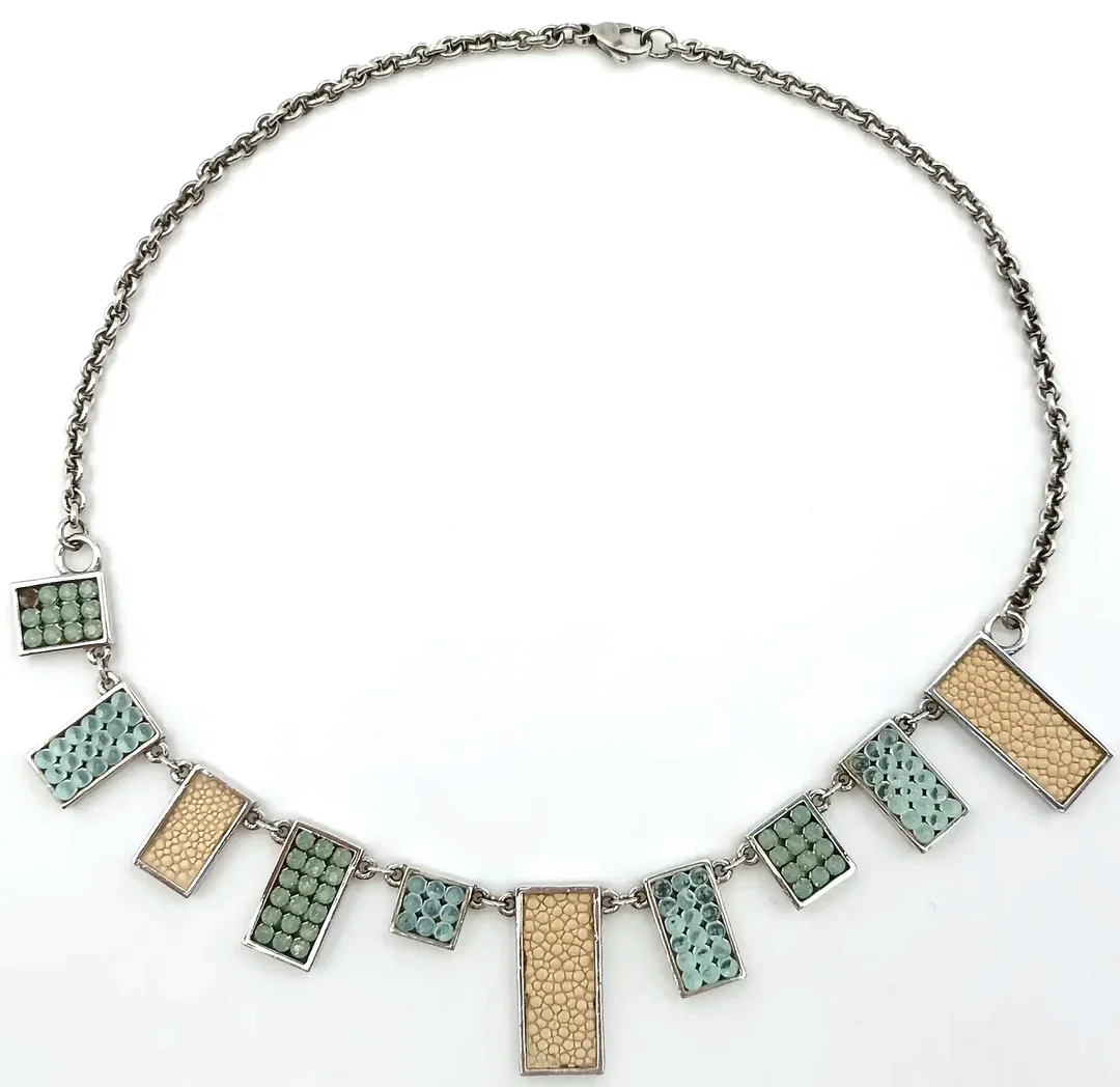 Swarovski Collier – Geometric Art Deco Style mintgrün/beige (Rochenleder-Optik) – Bild 1