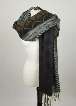 Flauschiger, bemusterter Schal - ca. 180cm lang - Bild 2