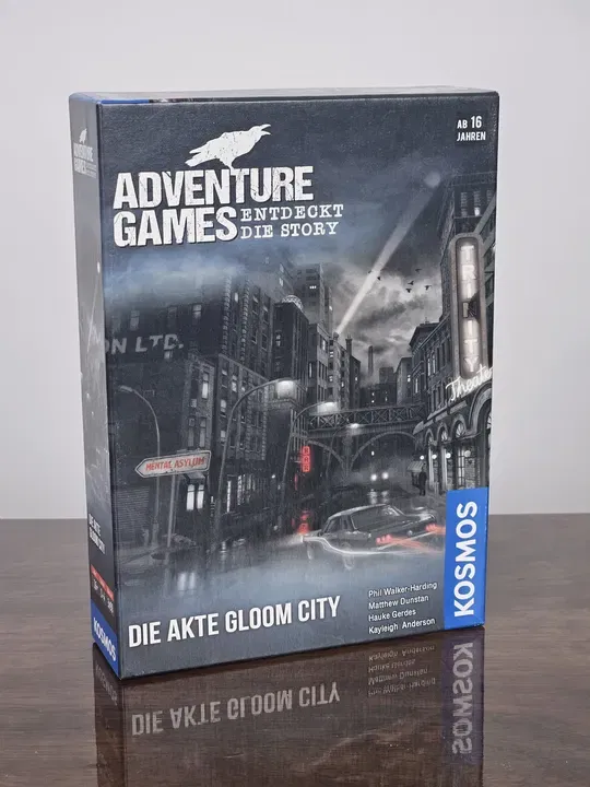ADVENTURE GAMES - Entdeckt die Story - Die Akte Gloom City - Gesellschaftsspiel - KOSMOS  - Bild 1