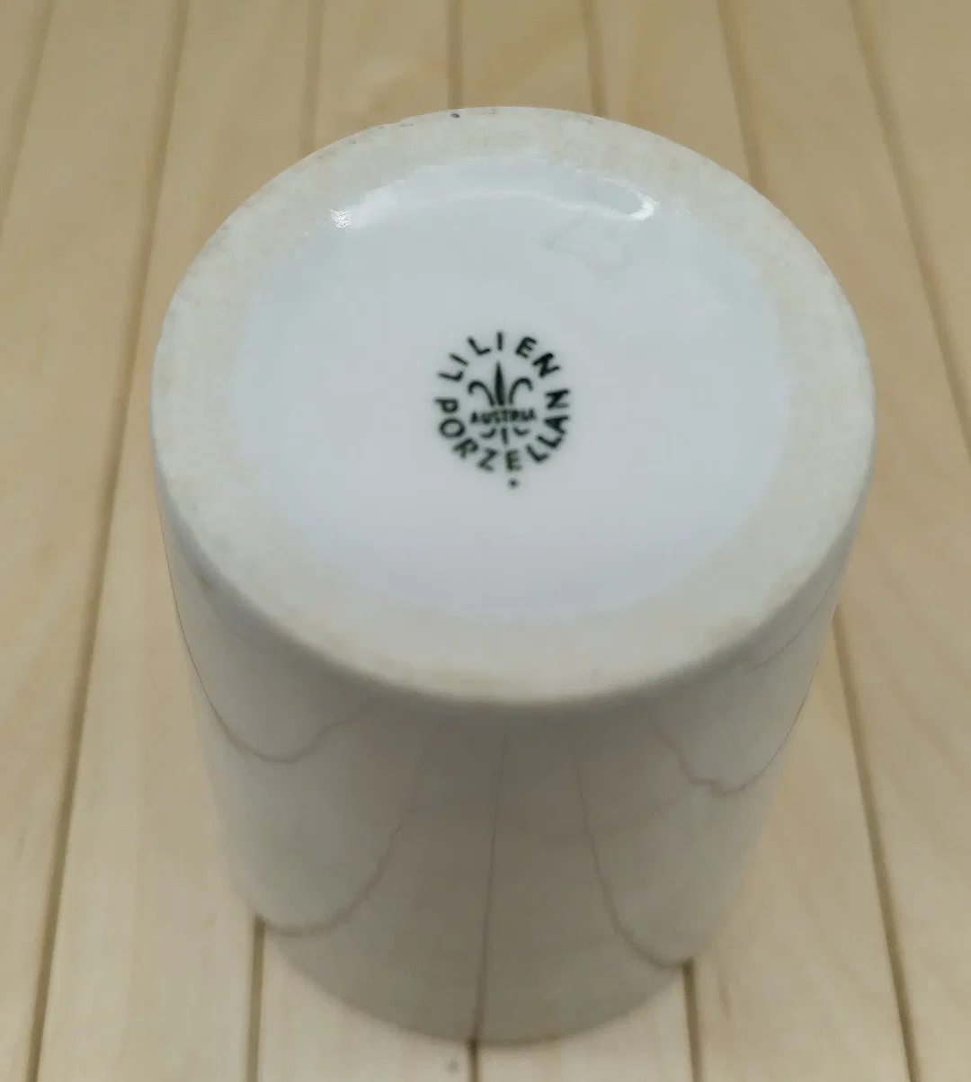 Trinkbecher/Kakaobecher, Lilien Porzellan, Daisy, Nr 25, weiß  – Bild 2