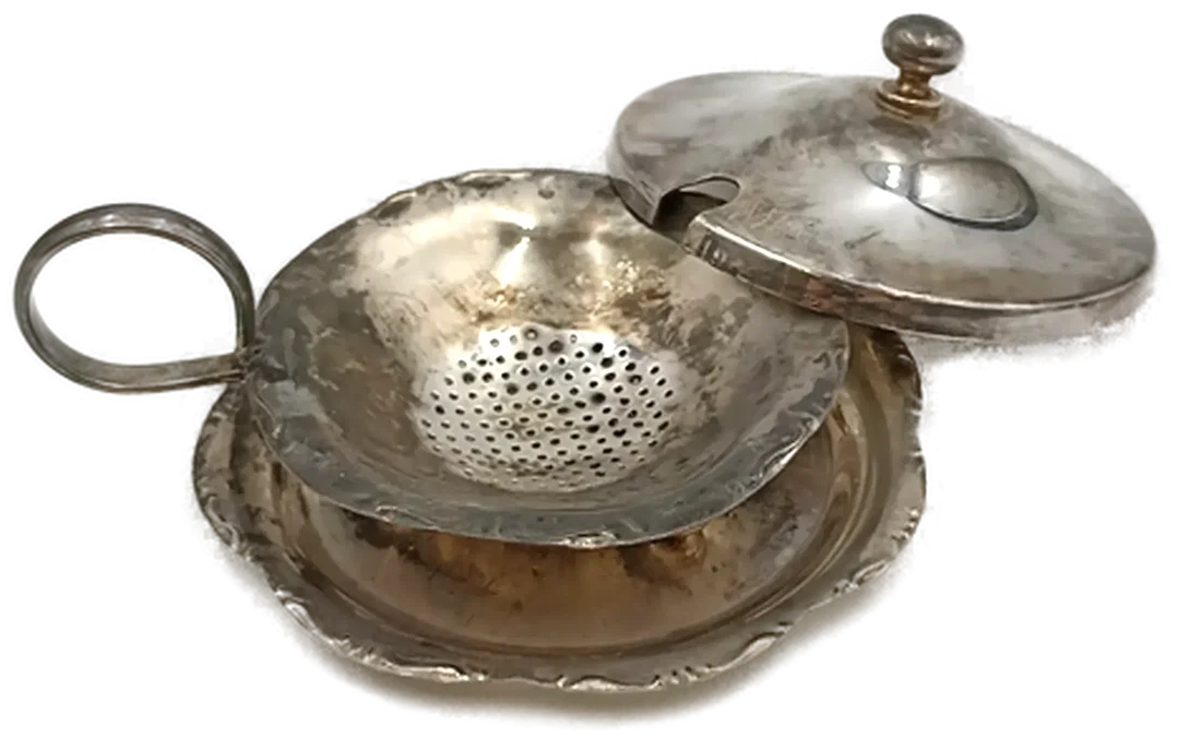 Teesieb-Set mit Schale und Deckel – Bild 1