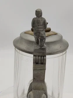 Antiker Glaskrug mit Keglerfigur und Kegel mit Kugel auf dem Zinndeckel, 0,5 Liter, ca 100 bis125 Jahre alt – Vorschau 7