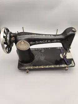 Antike Nähmaschine Singer, schwarz mit Goldschrift - Bild 3