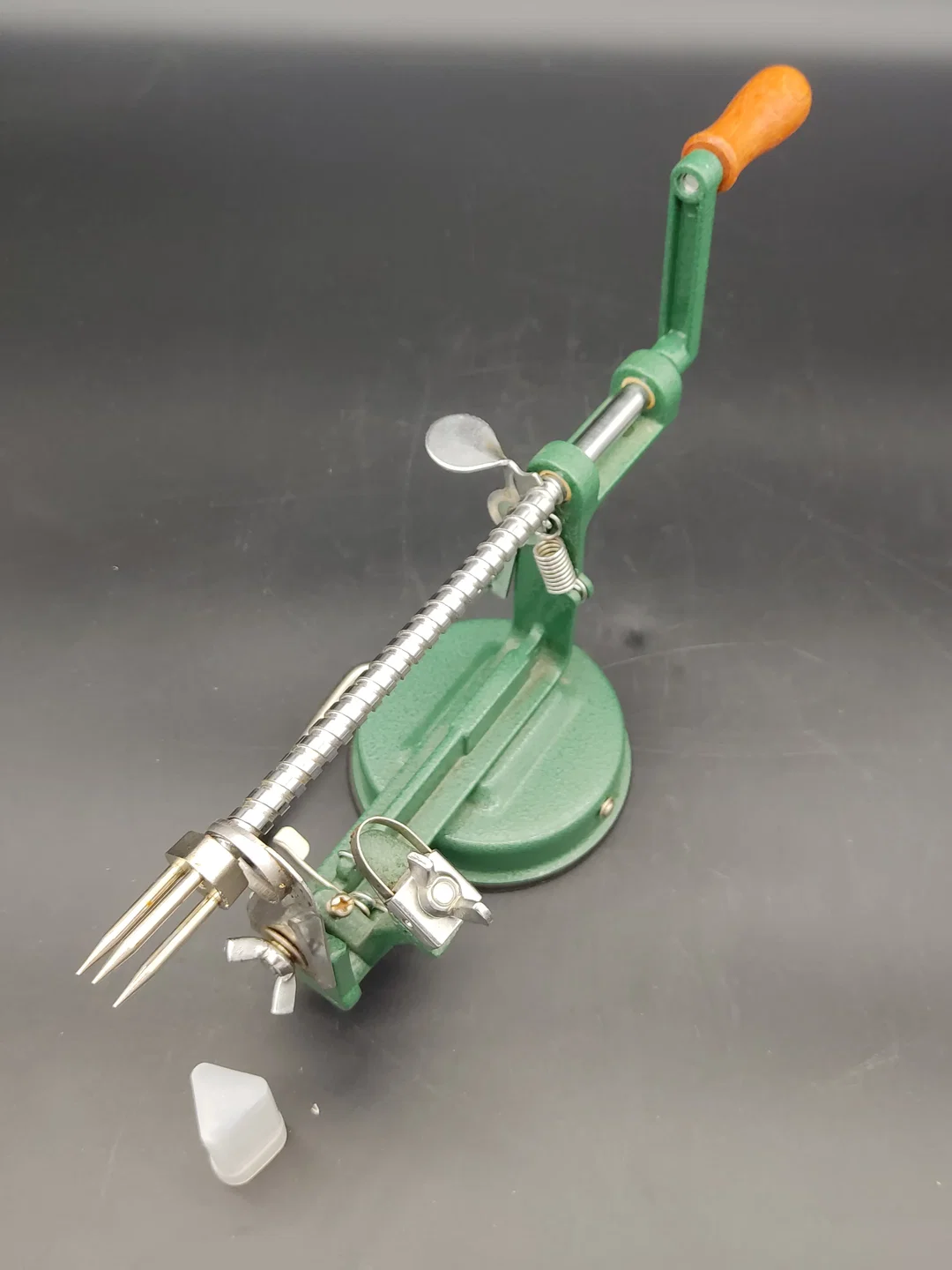 Vintage Apfelschäler aus Aluminium, Emaille und Gusseisen  – Bild 5