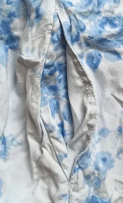 Hollister Damen Minikleid mit Blumenmuster blau Gr. S - Bild 3