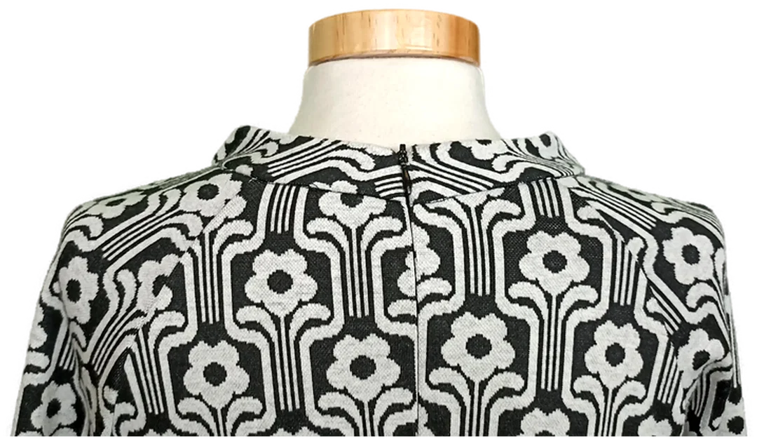 Desigual Damen Midikleid schwarz/weiß geblümt Gr. XL – Bild 3