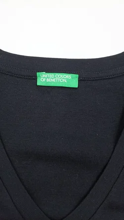 United Colors of Benetton Kindershirt schwarz Gr. XS/ECH - Bild 3