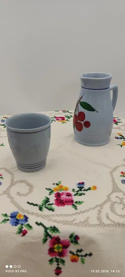 Lilien Porzellan Kanne mit Becher | Zeitreise-Stück - Bild 3