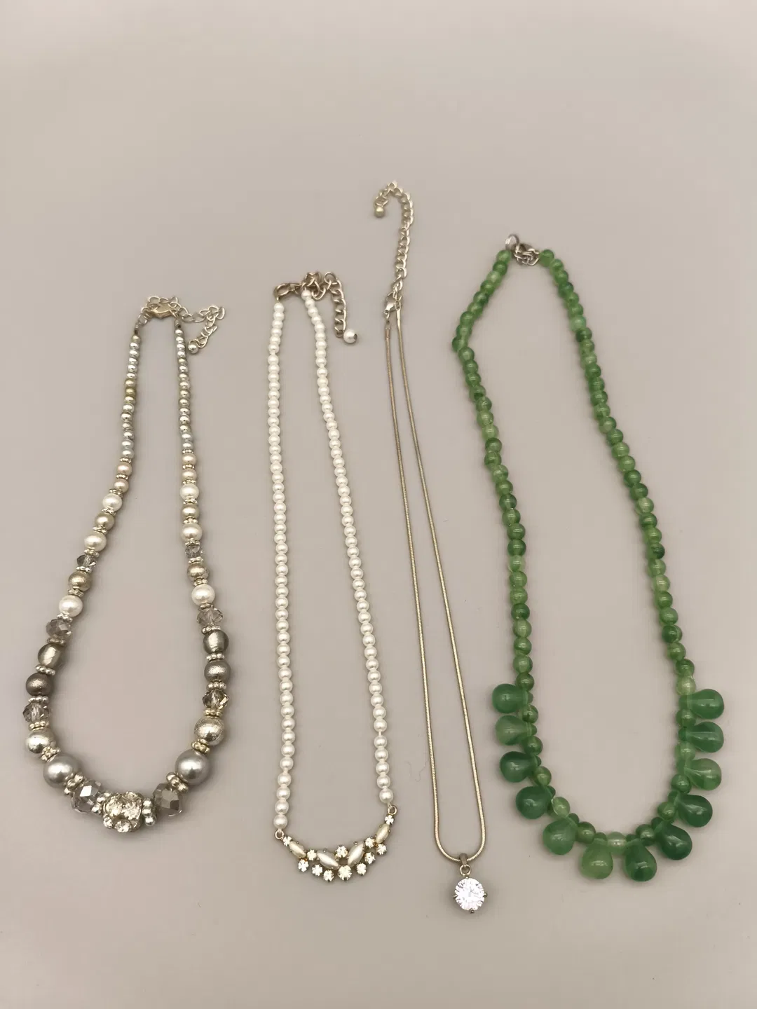 Set von 4 Halsketten, Modeschmuck - Bild 1