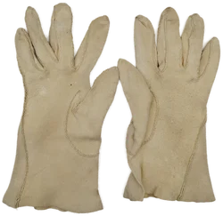 Antiquarische Handschuhe - creme-weiß / ca. 22cm größ – Vorschau 4